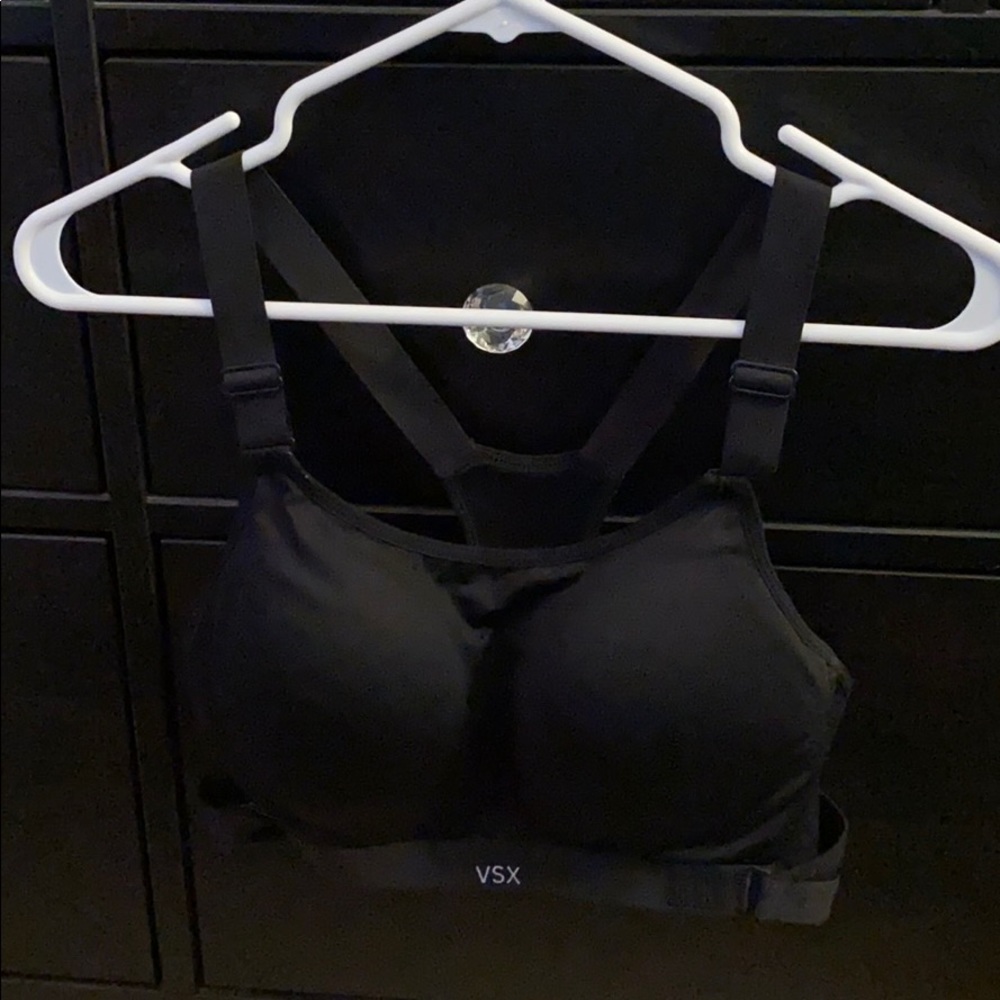 VS black sports bra